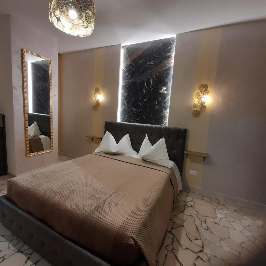 Residenza N&D Luxury Apartment Bari Bagian luar foto