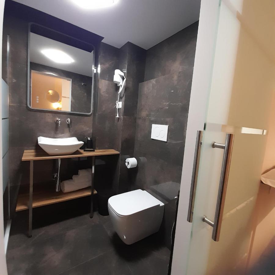 Residenza N&D Luxury Apartment Bari Bagian luar foto