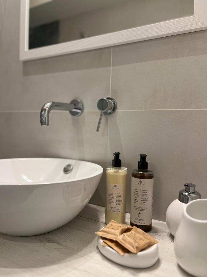 Residenza N&D Luxury Apartment Bari Bagian luar foto