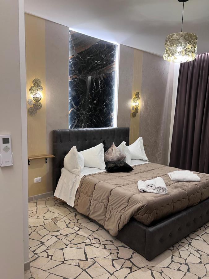 Residenza N&D Luxury Apartment Bari Bagian luar foto